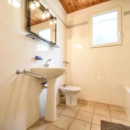Holiday home Beautiful Holiday Home In Argeliers With Pool Argeliers