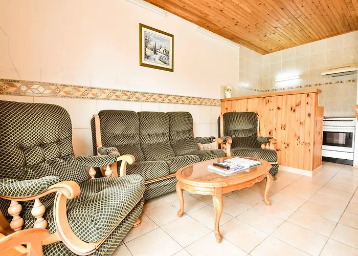 Сasa de vacaciones In Near Sandy Beaches *
